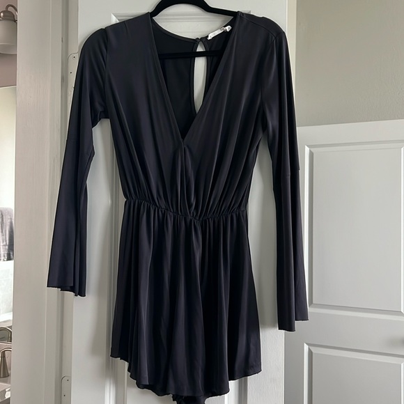 Navy blue romper - Picture 1 of 2